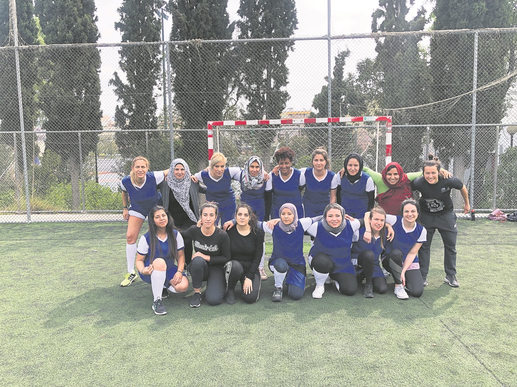 Hestia FC:  Κύπελλο ζωής και αγώνα στις μετανάστριες