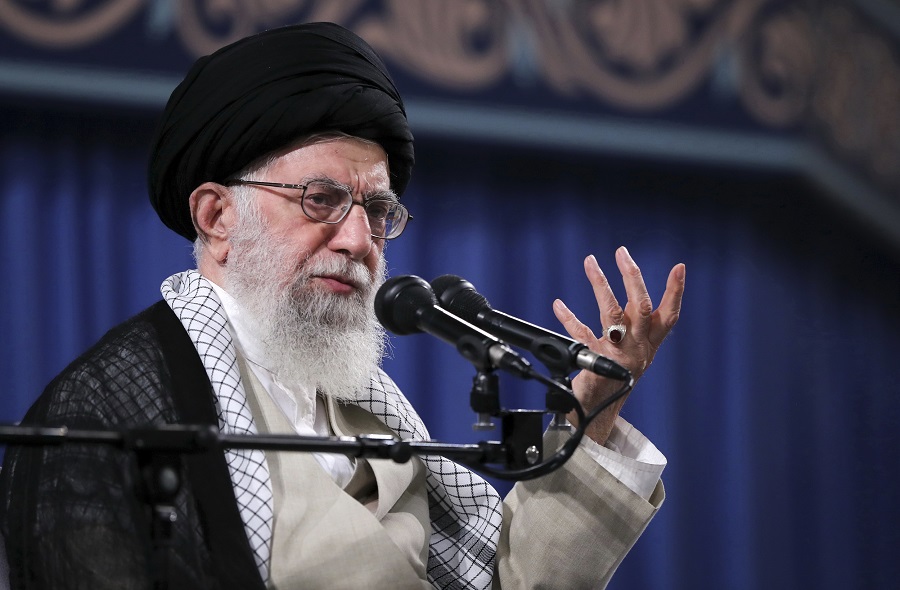 Αμετακίνητη η Τεχεράνη: Δεν θα διαπραγματευτούμε με τις ΗΠΑ