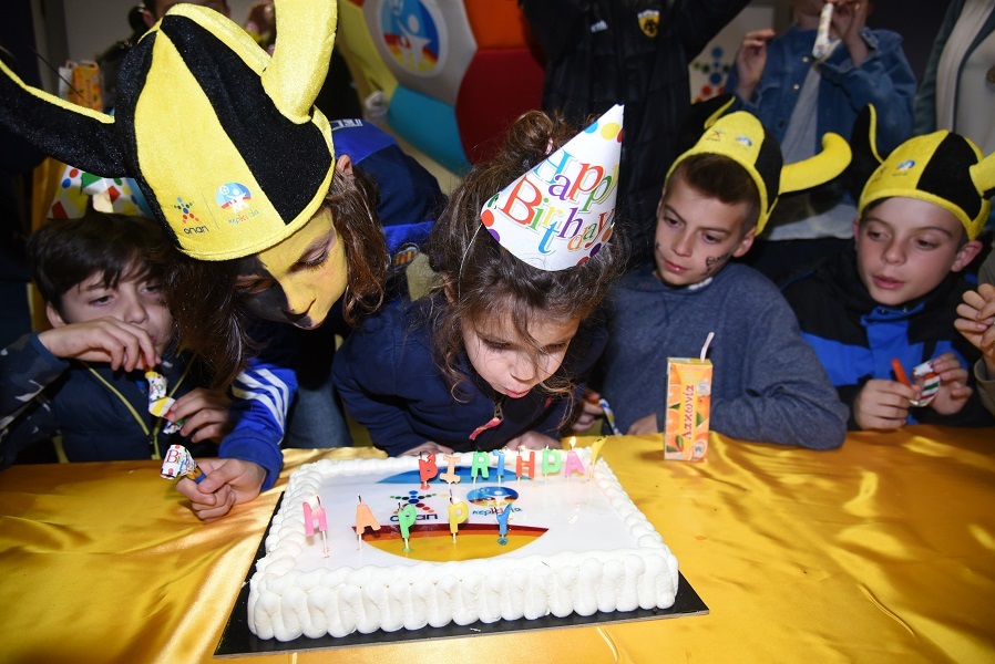 Γενέθλια στο γήπεδο για μικρούς φίλους της «Κερkidα ΟΠΑΠ» – Ποδοσφαιρικό πάρτι στη σουίτα του ΟΑΚΑ