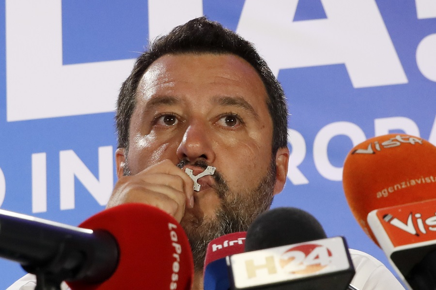 Ιταλία: Ο Σαλβίνι απέκλεισε το ενδεχόμενο πρόωρων εκλογών