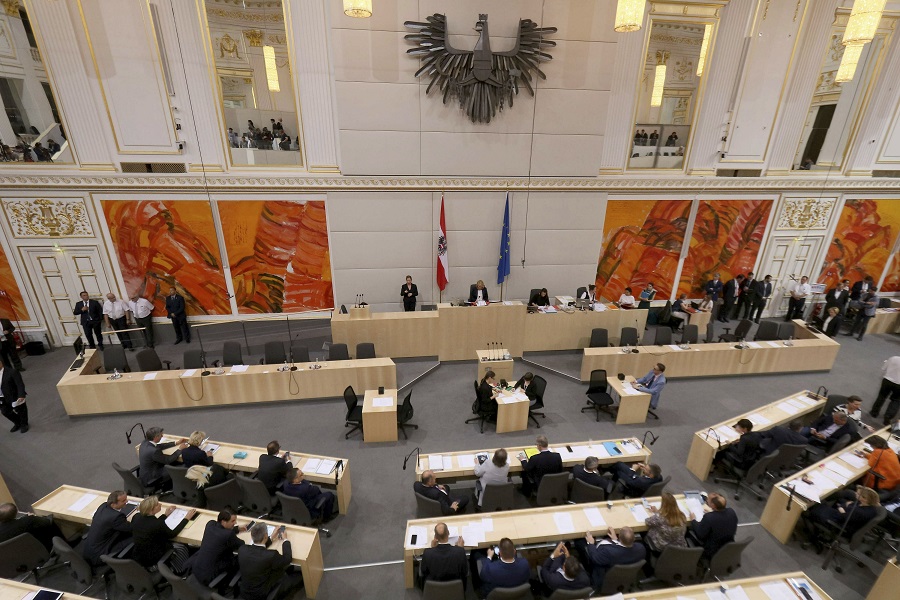 Αυστρία: Τέσσερις κυβερνήσεις μέσα σε δύο εβδομάδες