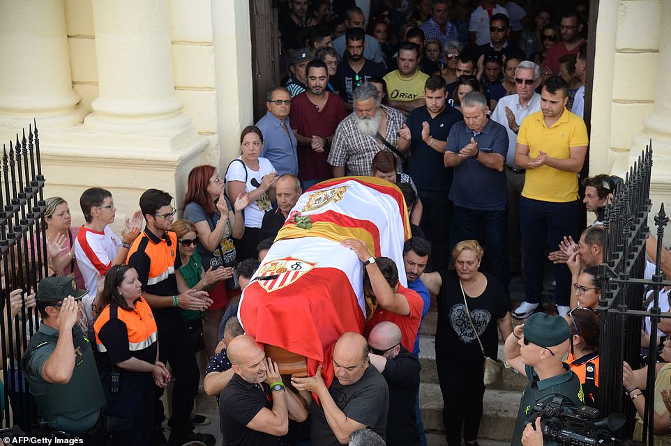 Το τελευταίο αντίο στον Ρέγιες (Photos)