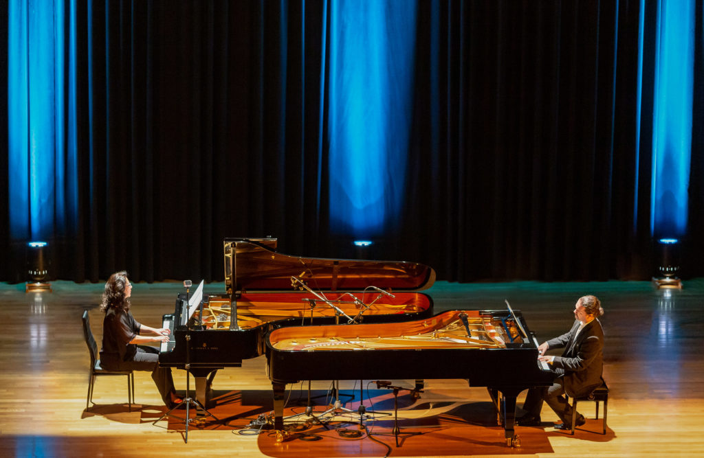 Μουσική στη Στέγη – Συνηχήσεις 2019 -East meets West- Piano for two