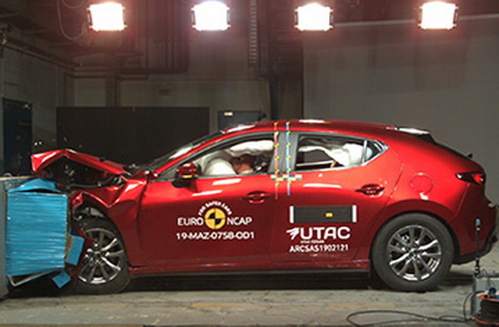 Πέντε αστέρια για το νέο Mazda3 στις δοκιμές του Euro NCAP