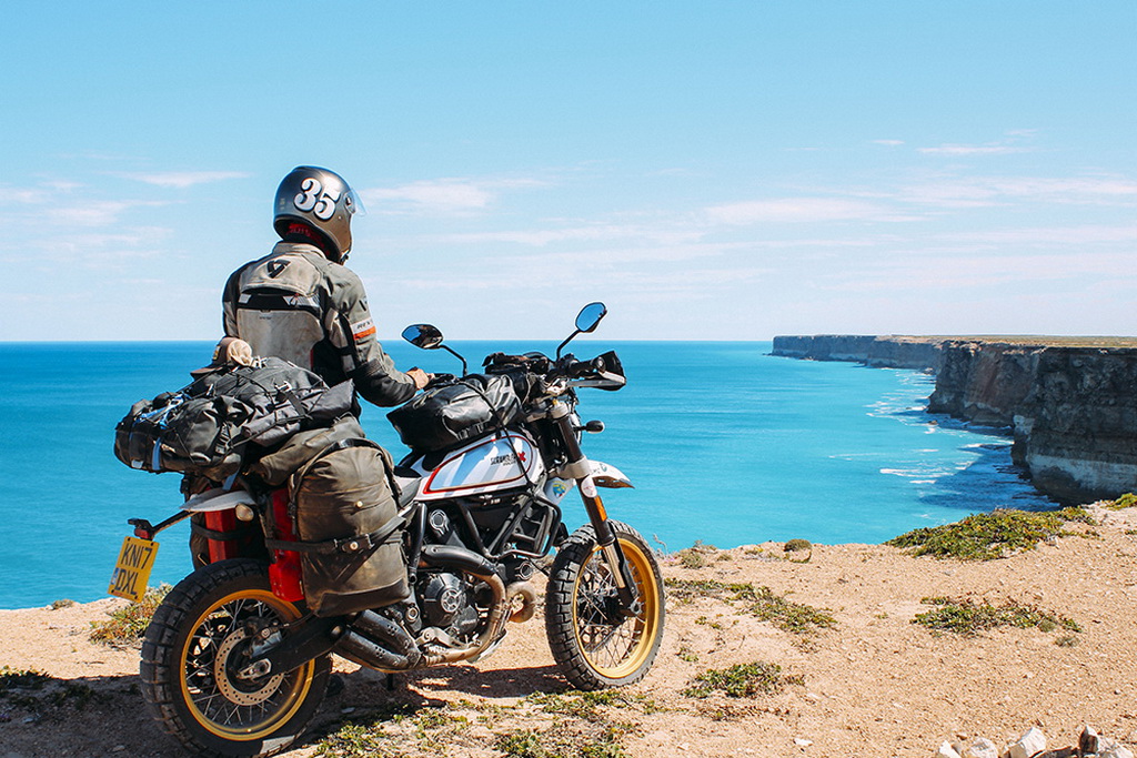 Η Ducati Scrambler Desert Sled πρωταγωνίστρια σε ρεκόρ απόστασης