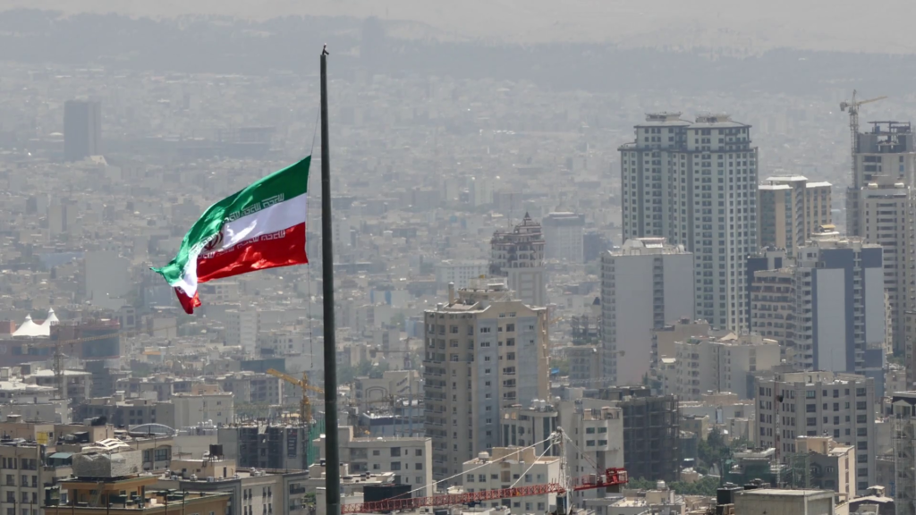 Ιράν: Απορρίπτει την πρόταση Μακρόν για νέες διαπραγματεύσεις για το πυρηνικό του πρόγραμμα