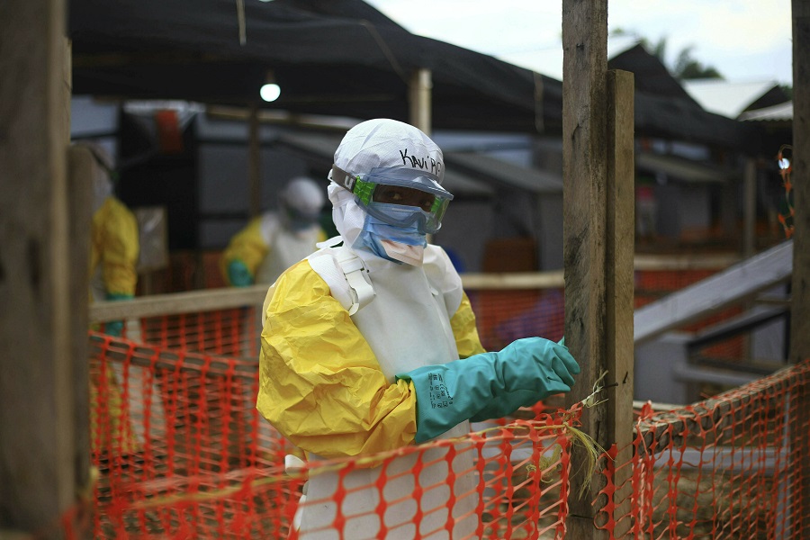 Η Ουγκάντα επιβεβαίωσε το πρώτο κρούσμα Έμπολα