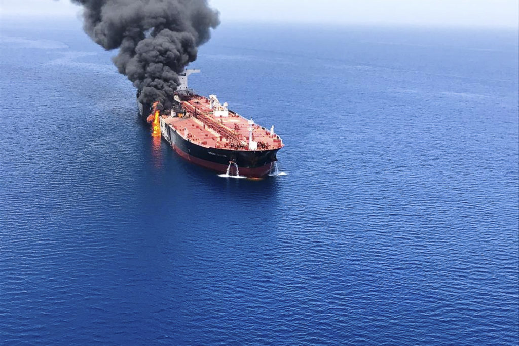 Ανησυχία για τις επιθέσεις στα δεξαμενόπλοια: Όλα όσα γνωρίζουμε μέχρι τώρα (Photos)