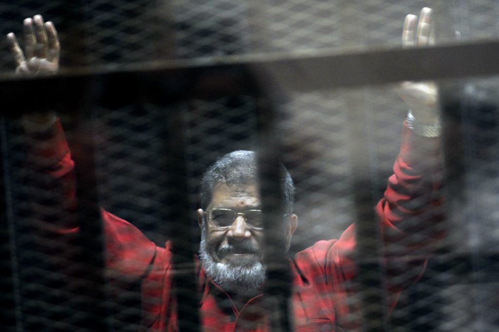 Ο Μόρσι πέθανε μετά από έξι χρόνια στη φυλακή – «Πετυχημένη δολοφονία», καταγγέλλει η Μουσουλμανική Αδερφότητα