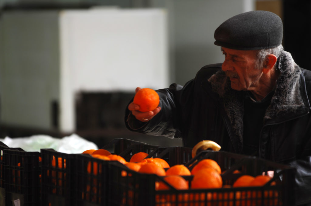 Σε ποσοστό 42% μειώθηκε το εισόδημα των ελληνικών νοικοκυριών την πενταετία 2009-2014