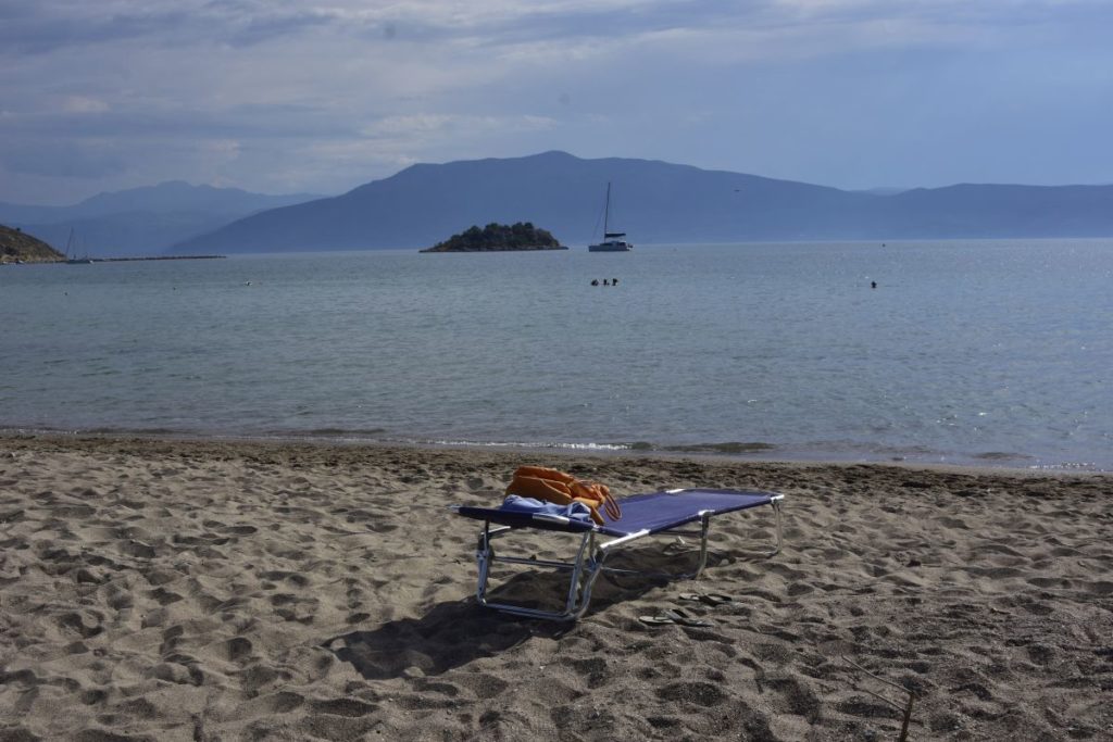 «Κρυστάλλινα» τα νερά των ελληνικών θαλασσών – Τι δείχνει νέα έκθεση