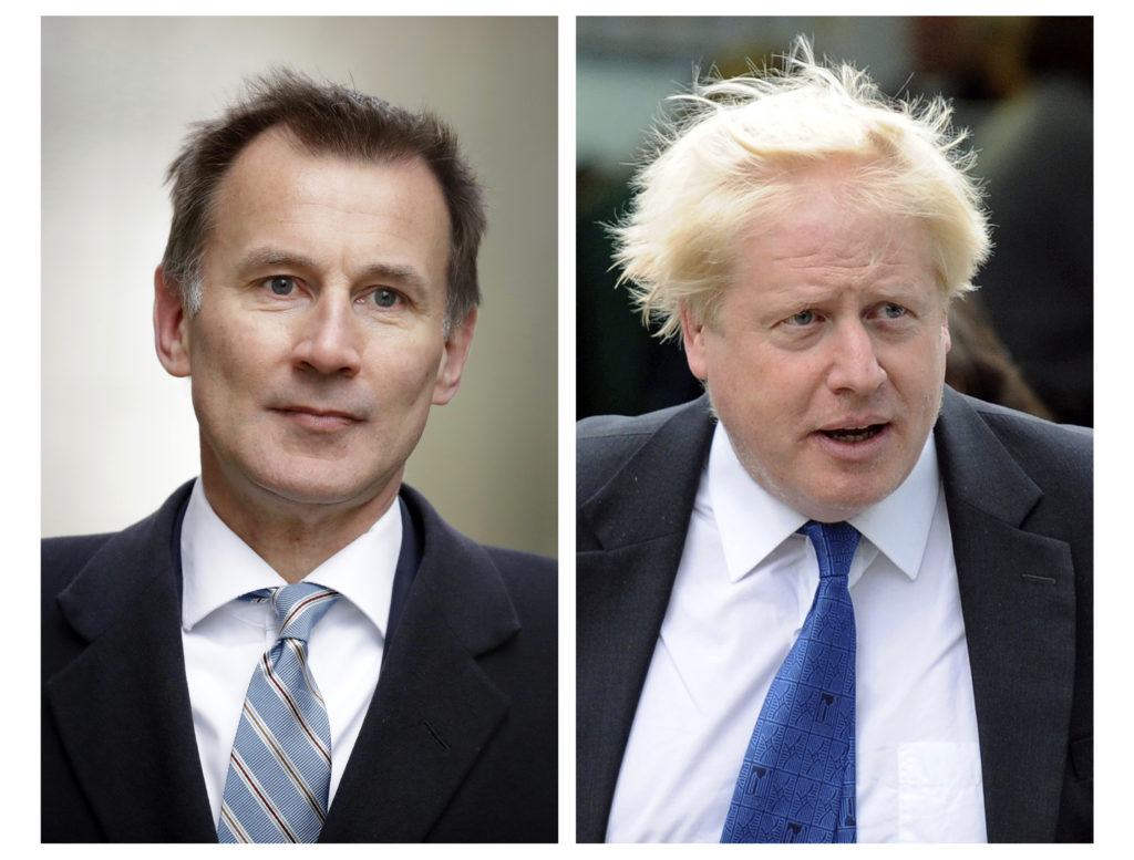 Βρετανία: Ξεκινά σήμερα η μάχη μεταξύ Τζέρεμι Χαντ και Μπόρις Τζόνσον για την πρωθυπουργία