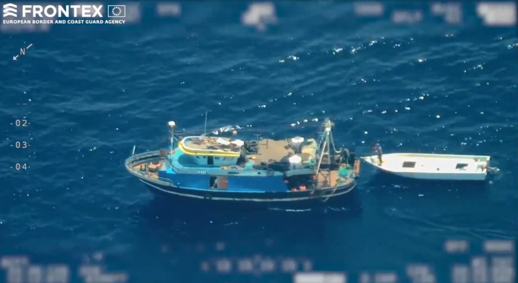 Το αποκαλυπτικό βίντεο της Frontex που δείχνει τα κόλπα των δουλεμπόρων (Video)