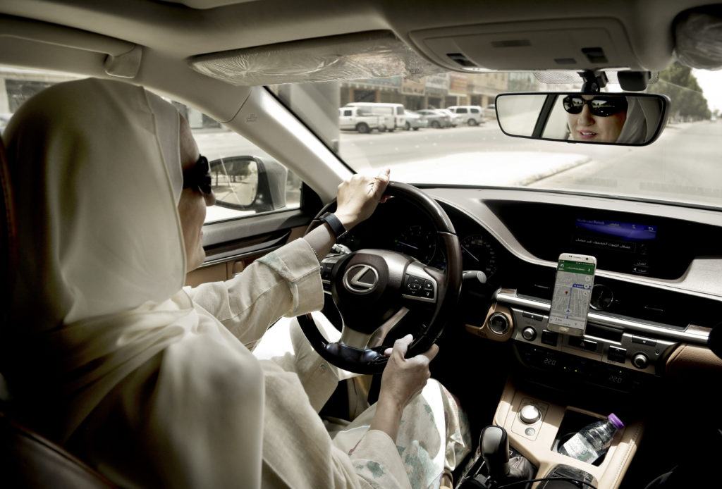 Σαουδική Αραβία: Επιχείρηση κολοσσός τα διπλώματα οδήγησης σε γυναίκες
