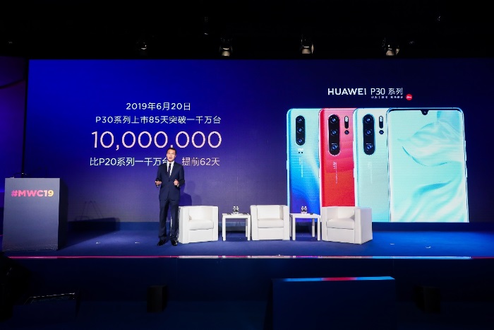 Σπάει όλα τα ρεκόρ η σειρά Huawei P30