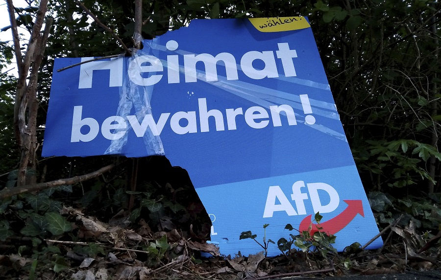 Το AfD «έφαγε πόρτα» και στην Πολωνία – Ακυρώθηκαν τελευταία στιγμή οι κρατήσεις