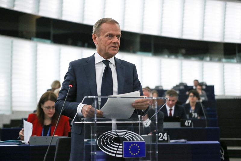 Ο Τουσκ καλεί το Ευρωκοινοβούλιο να εγκρίνει την Ούρσουλα φον ντερ Λάιεν ως επικεφαλής της Ευρωπαϊκής Επιτροπής