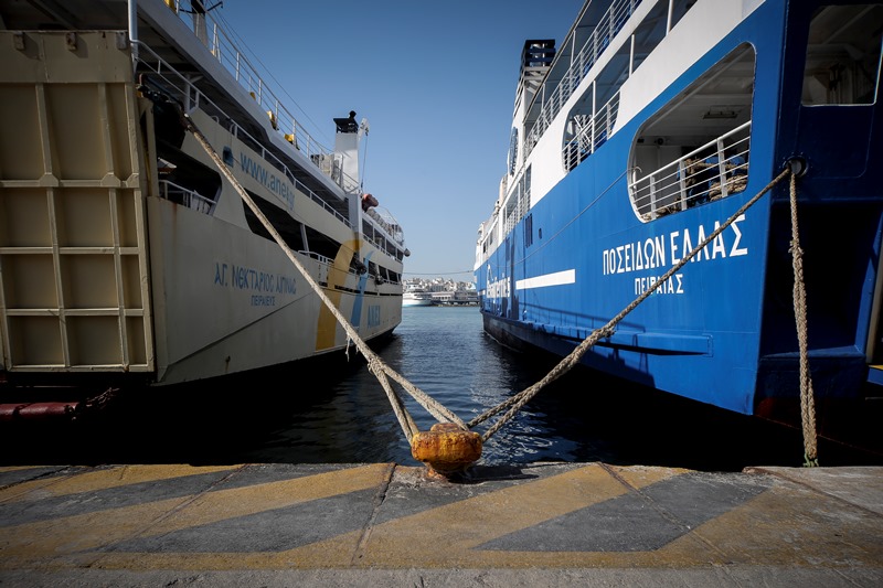 Δεμένα τα πλοία στα λιμάνια την Τετάρτη