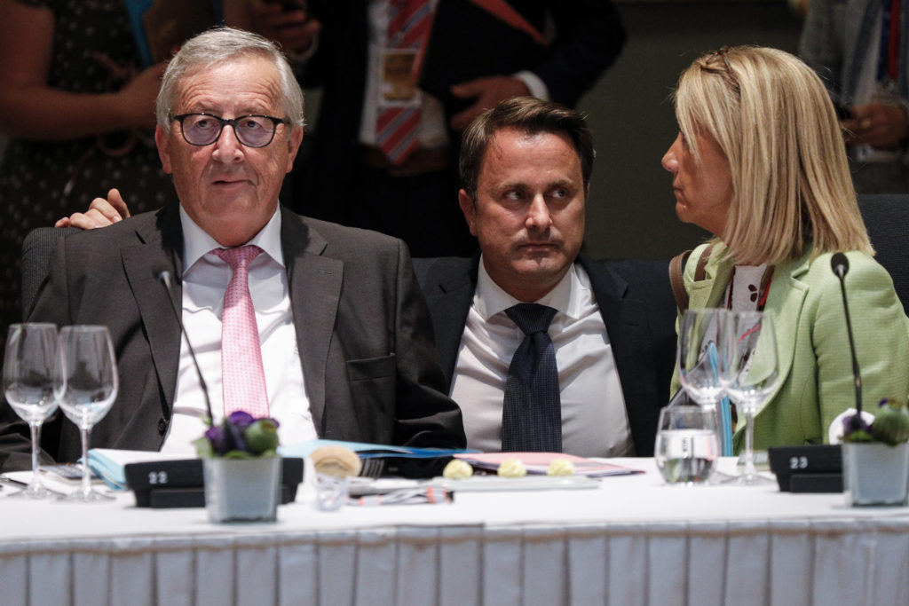 Ευρώπη: Δεν τα βρίσκουν για τον αντικαταστάτη του Γιούνκερ – Ολονύκτιες διαφωνίες των ηγετών