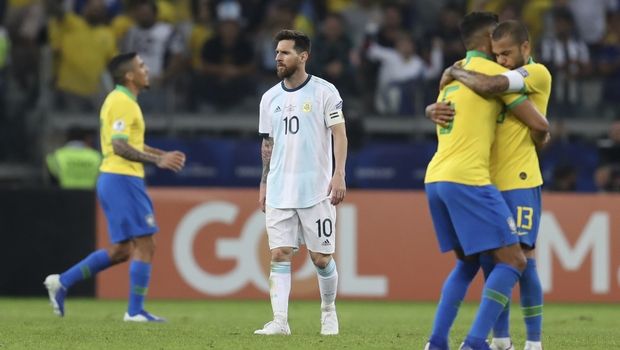 Κόπα Αμέρικα: Η Βραζιλία γκολ και πρόκριση, η Αργεντινή δοκάρια και παράπονα