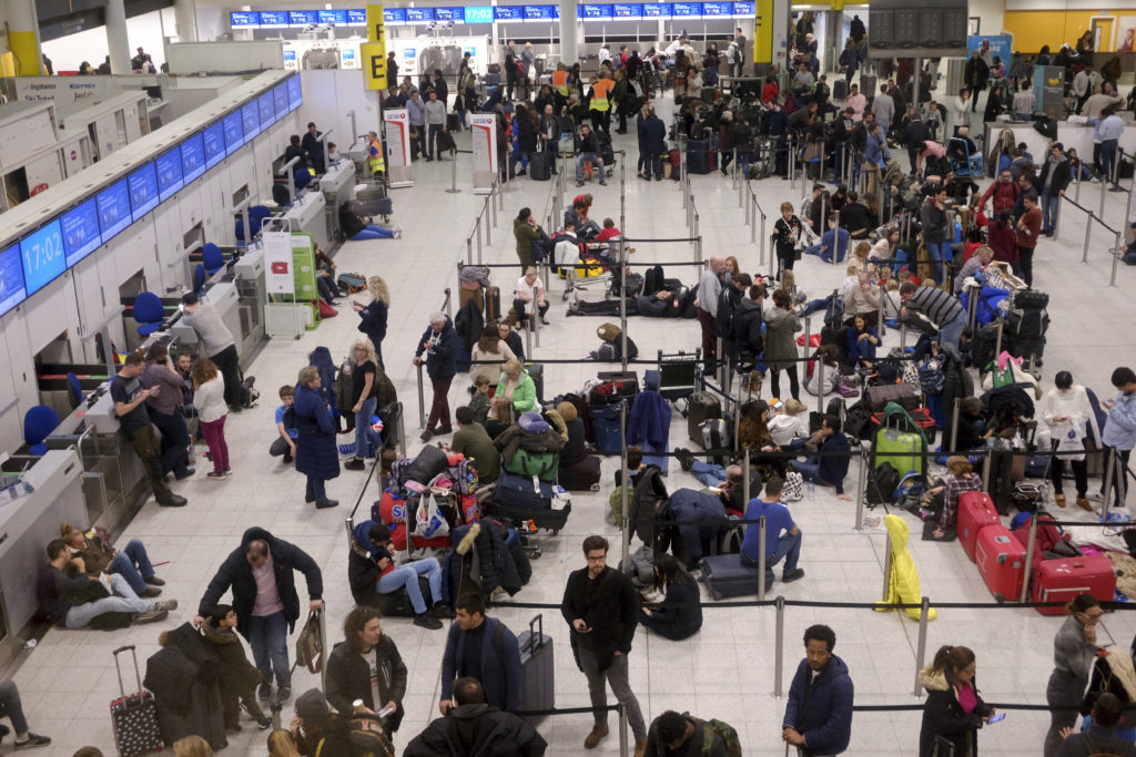 Λονδίνο: 40χρονη Σουηδέζα συνελήφθη σε αεροδρόμιο ως τρομοκράτισσα
