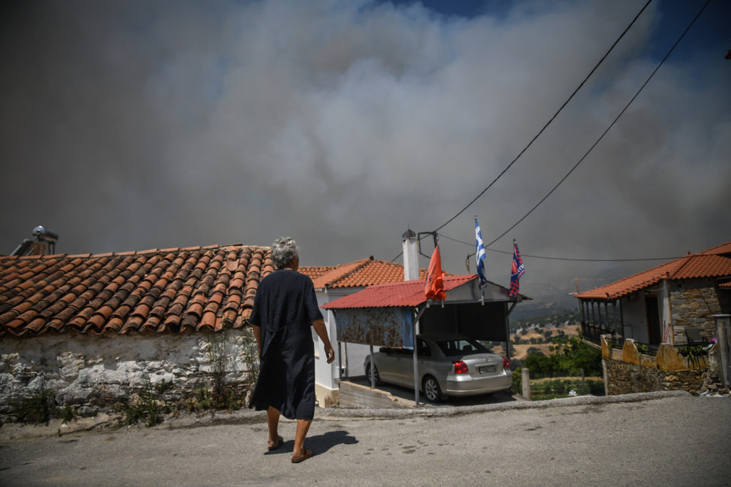 Φωτιά στην Εύβοια: “Πάμε αρκετά καλά” – Μία σύλληψη (Photos – Video)