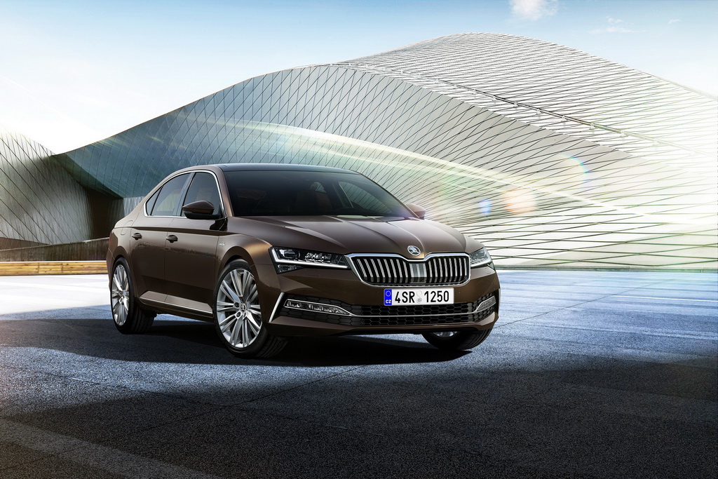 Ριζική ανανέωση από τη Skoda στο Superb