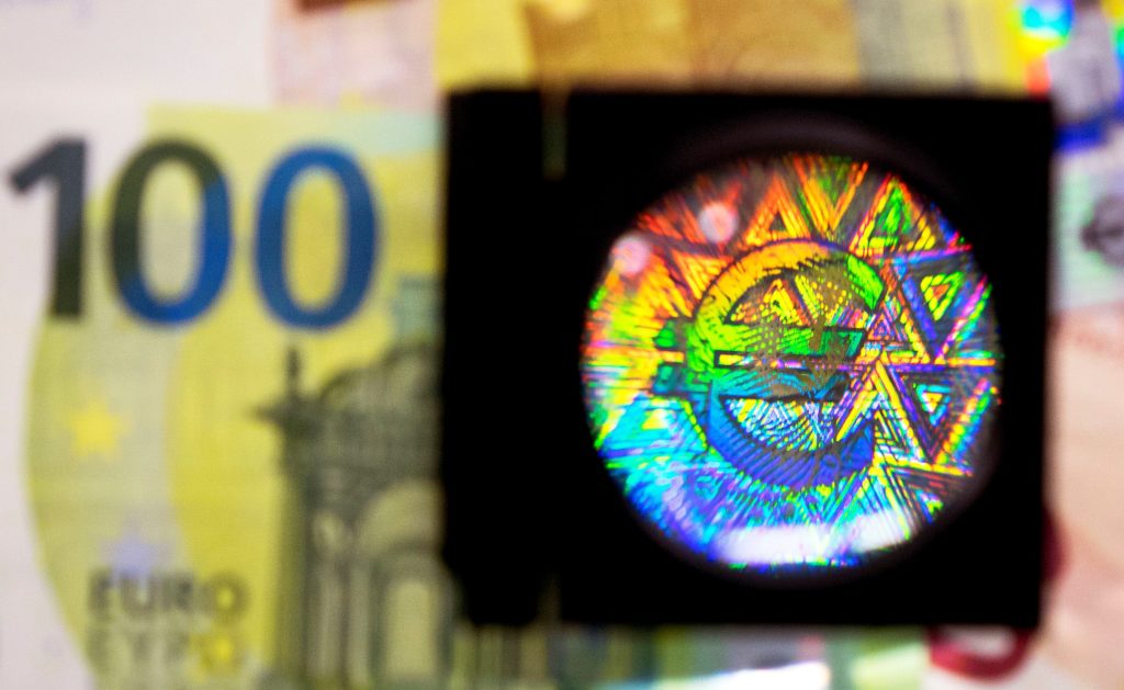 Η ΕΚΤ πιέζει για γρηγορότερη εκκαθάριση των κόκκινων δανείων