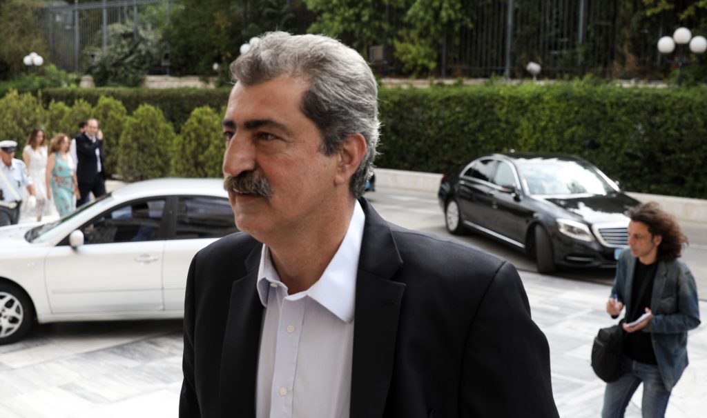 Ο Πολάκης ρωτά τους αρμόδιους υπουργούς για τον «άπορο» Αναστασιάδη