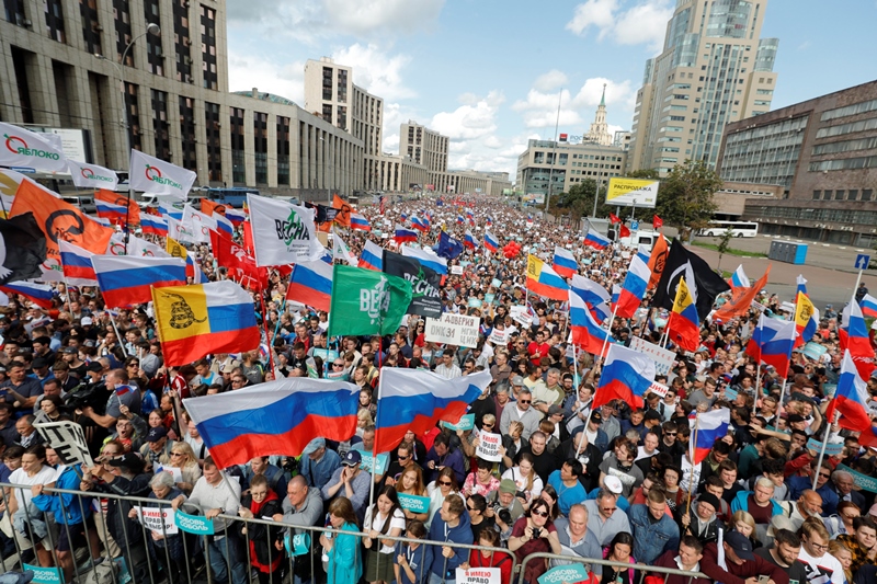 Ρωσία: Ογκώδης διαδήλωση διαμαρτυρίας για τον αποκλεισμό υποψηφίων της αντιπολίτευσης, από τοπικές εκλογές