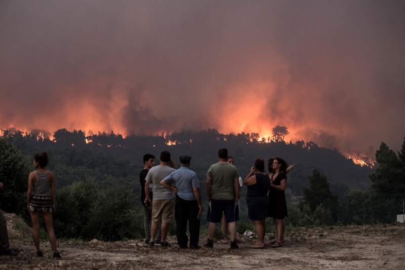 Στο έλεος των πυρκαγιών και πάλι η Πορτογαλία