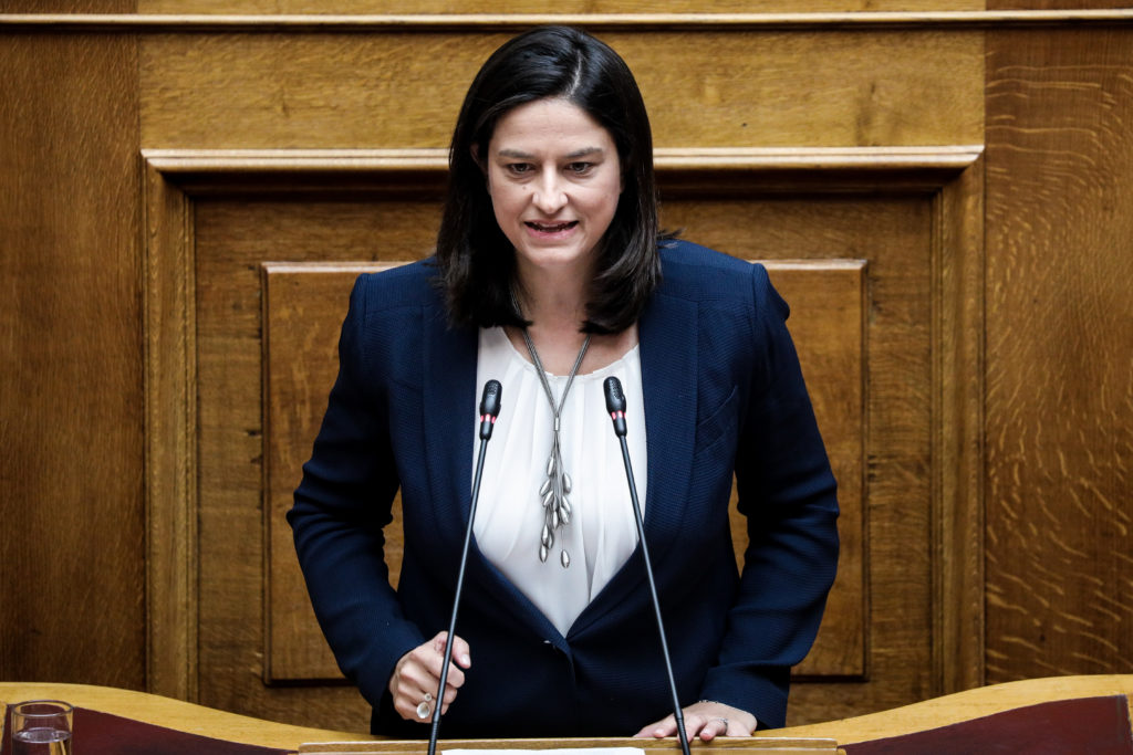 Τα πάνω-κάτω στην Παιδεία από την Κεραμέως – «Πόρτα» στα Πανεπιστήμια κατάργηση ασύλου και «αριστεία» (Video)