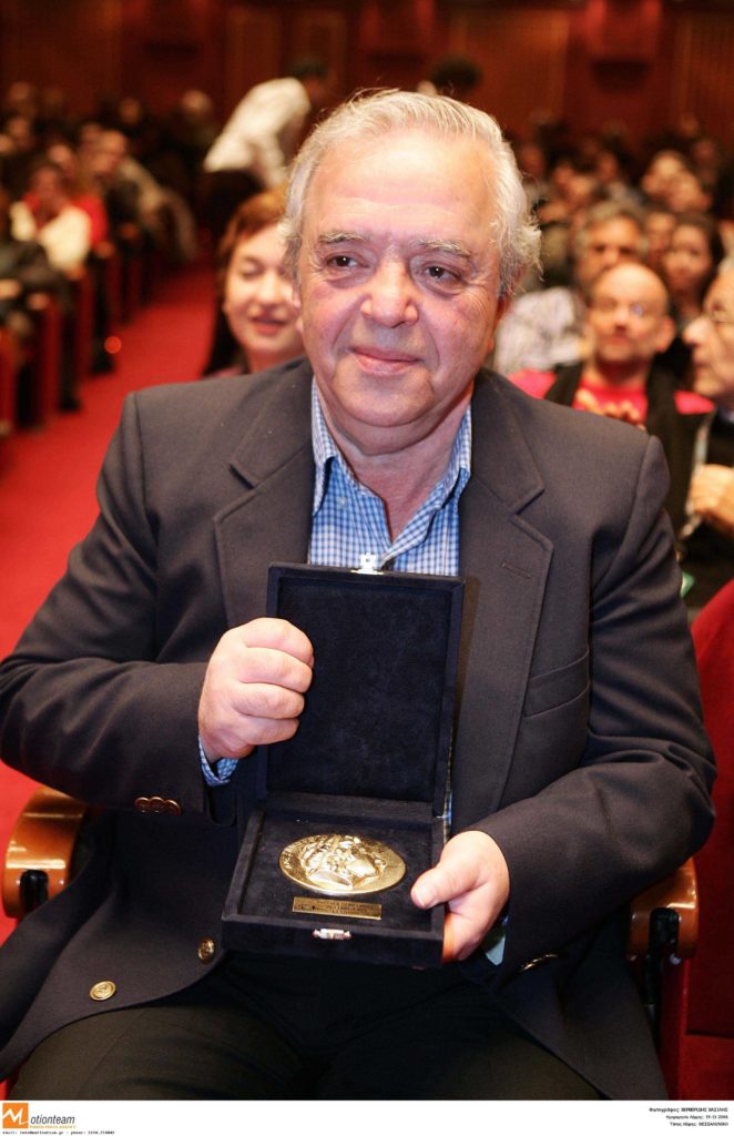 Σταύρος Τσιώλης: Πέθανε ο σκηνοθέτης που αγάπησε τις γυναίκες και άφησε τη σφραγίδα του στο νέο Ελληνικό σινεμά (Video)