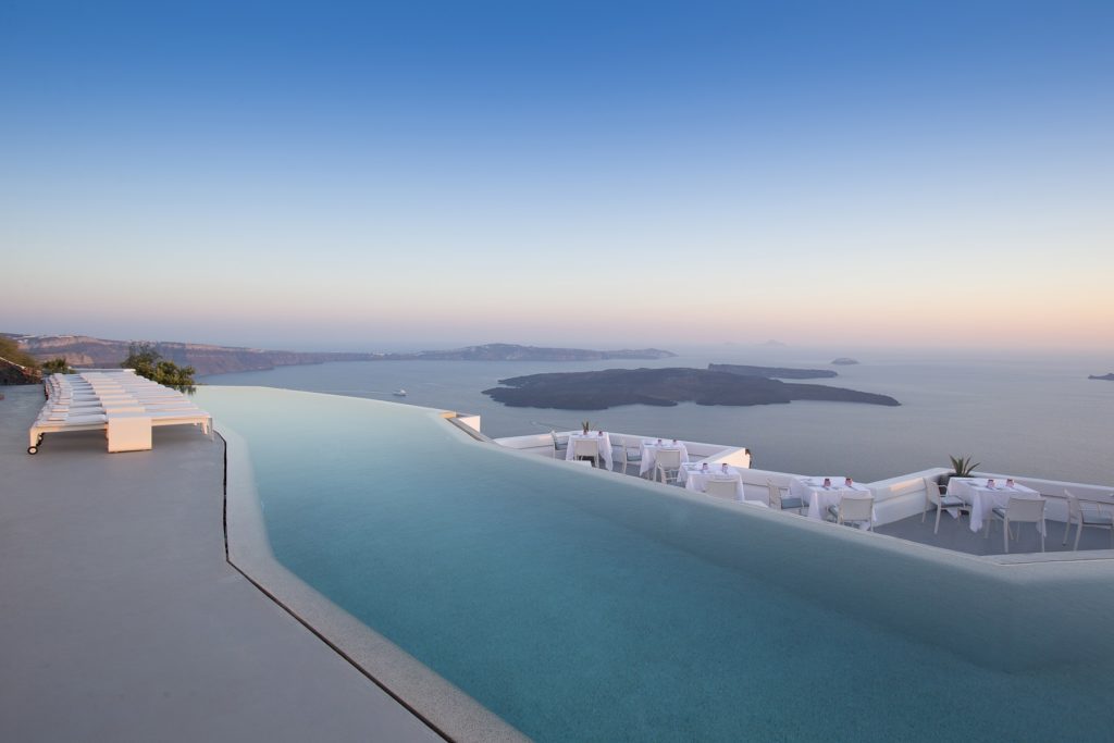 Σημαντικές διακρίσεις για το Grace Hotel Santorini Auberge Resort Collection