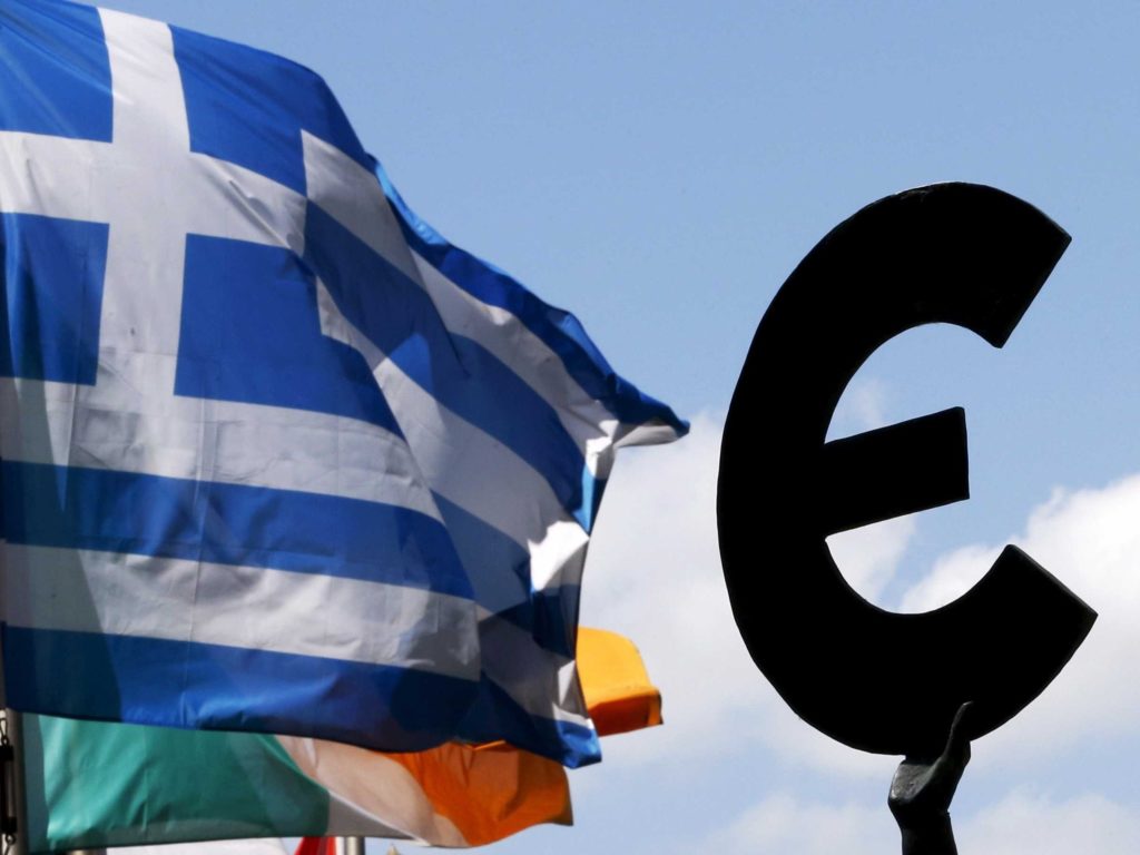 «Θα ήταν πολύ επικίνδυνο να βγει η Ελλάδα από το ευρώ» προειδοποίησε ο αυστριακός κεντρικός τραπεζίτης
