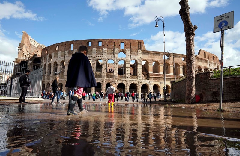 Καταιγίδες και πλημμύρες στην Ιταλία – τρεις νεκροί