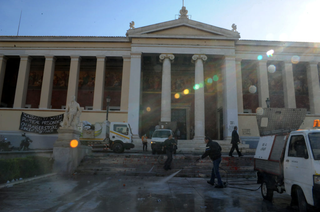 Πανεπιστημιακό Άσυλο και Αυτοδιοίκηση: Έως την Τετάρτη το νομοσχέδιο για κατάργηση ασύλου και απλής αναλογικής