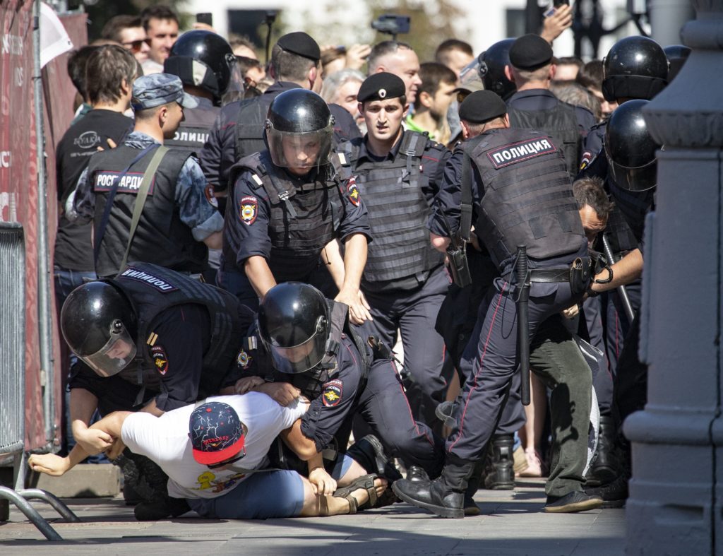 Μόσχα: Δεκάδες διαδηλωτές υπό κράτηση – Στη φυλακή και ο αντιπολιτευόμενος Αλεξέι Ναβάλνι