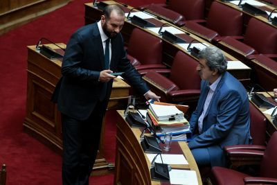 Άρση ασυλίας Πολάκη: Αποχώρησε από την Ολομέλεια ο ΣΥΡΙΖΑ καταγγέλλοντας αντισυνταγματικές πρακτικές