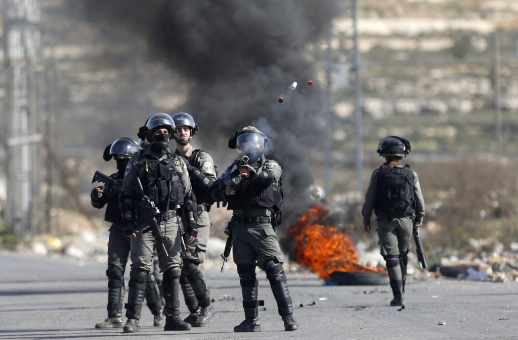 Δεκάδες τραυματίες από τις συγκρούσεις της Ισραηλινής αστυνομίας με Παλαιστίνιους