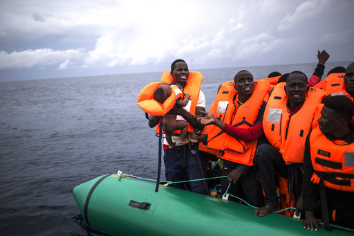 Ακόμα 105 μετανάστες διέσωσε το Ocean Viking