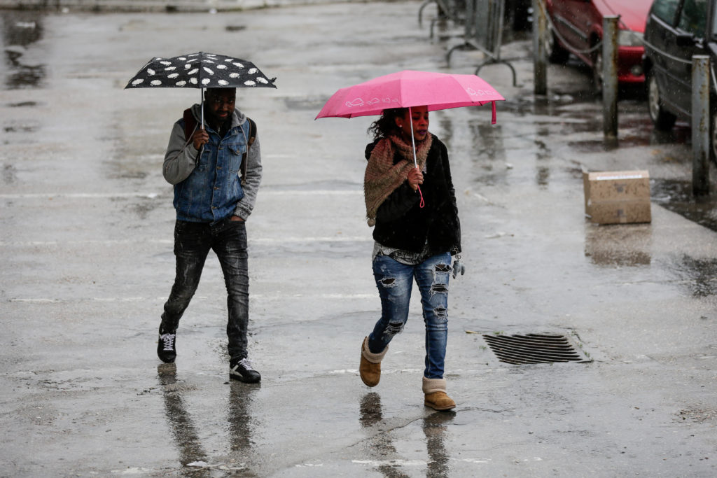 Σάββατο με ισχυρές βροχές, χαλαζοπτώσεις και “ριπαίους” ανέμους – Ποιες περιοχές θα πλήξει η κακοκαιρία