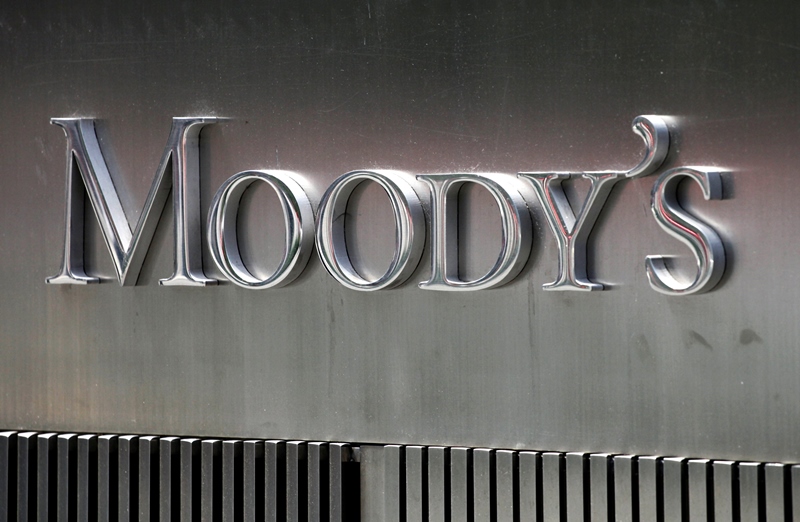Moody’s: To αξιόχρεο της Ελλάδας (Β1) στηρίζεται από τη «μέτρια» οικονομική ισχύ της χώρας