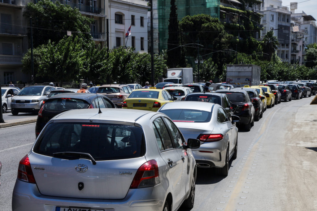 Σε ισχύ από σήμερα τα μέτρα της Τροχαίας για τον Δεκαπενταύγουστο