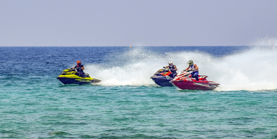 Κρήτη: Γυναίκα τραυματίστηκε από σύγκρουση δύο τζετ σκι