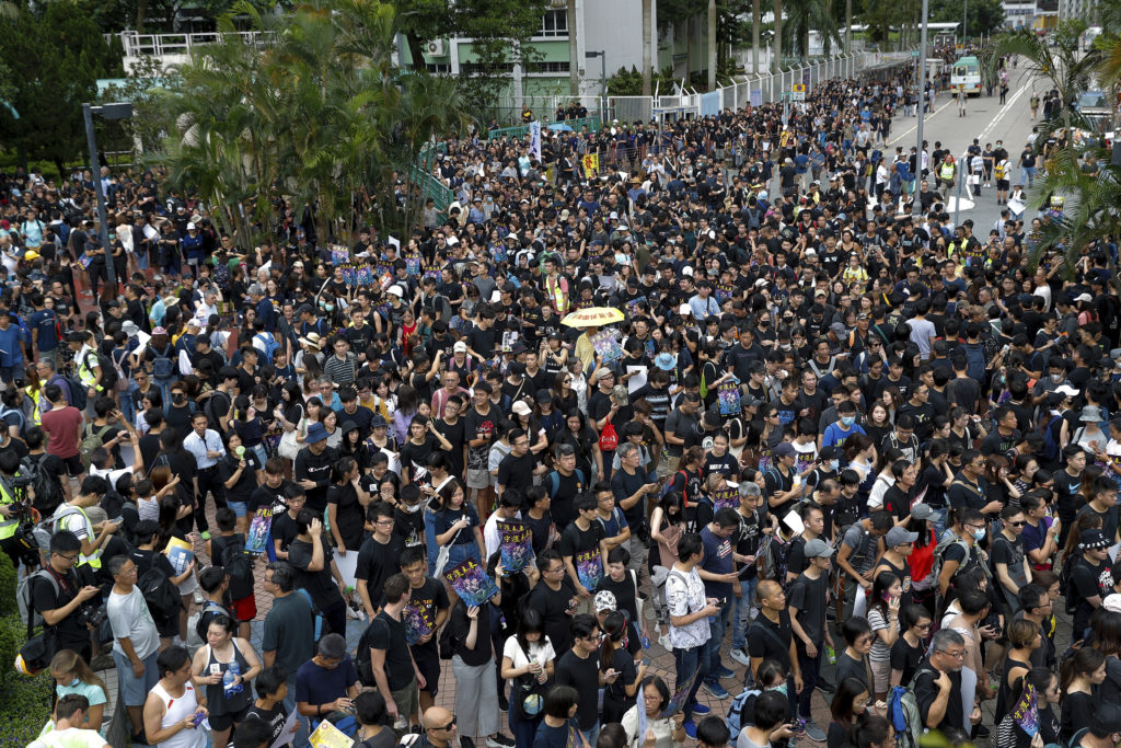 Χονγκ-Κονγκ: Χιλιάδες διαδηλωτές συγκεντρώνονται και πάλι ενάντια στην κεντρική κυβέρνηση της Κίνας