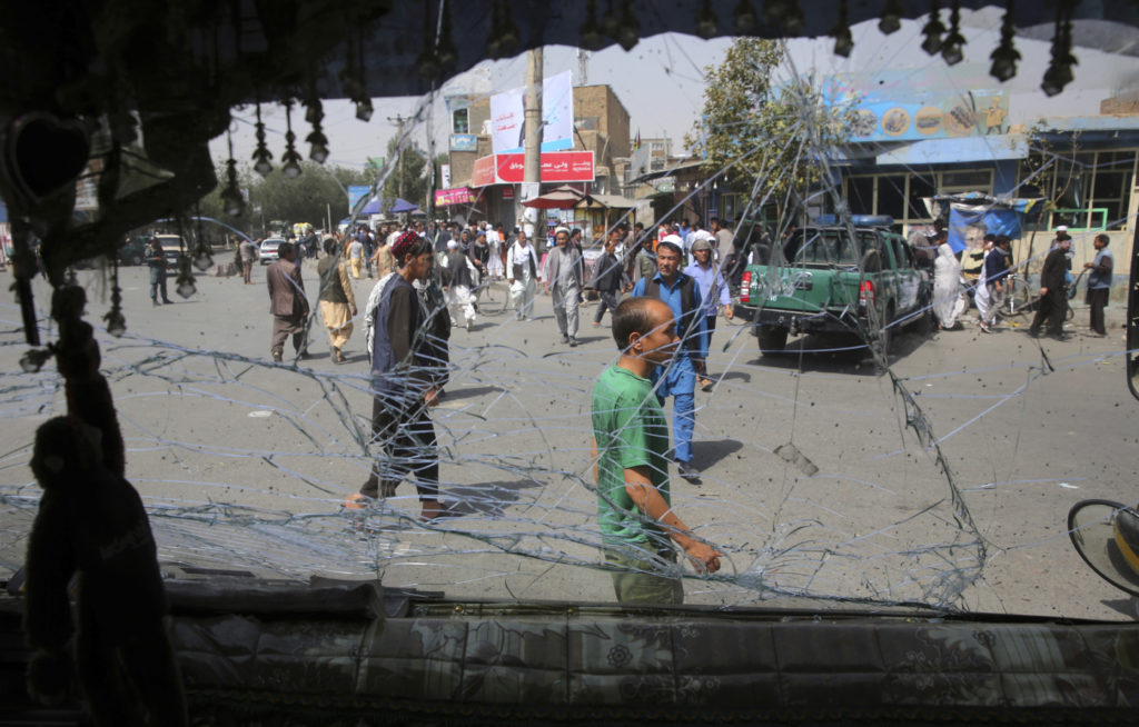Τουλάχιστον 14 νεκροί και 145 τραυματίες από την επίθεση των Ταλιμπάν σε αστυνομικό τμήμα στην Καμπούλ