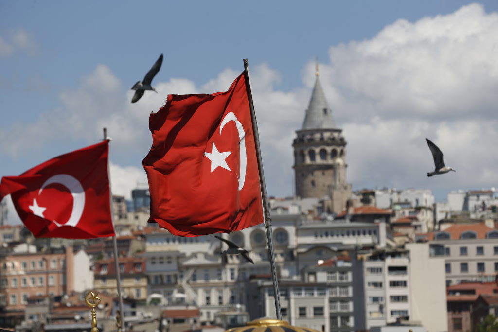 Η Κεντρική Τράπεζα της Τουρκίας αποπέμπει τον επικεφαλής οικονομολόγο της