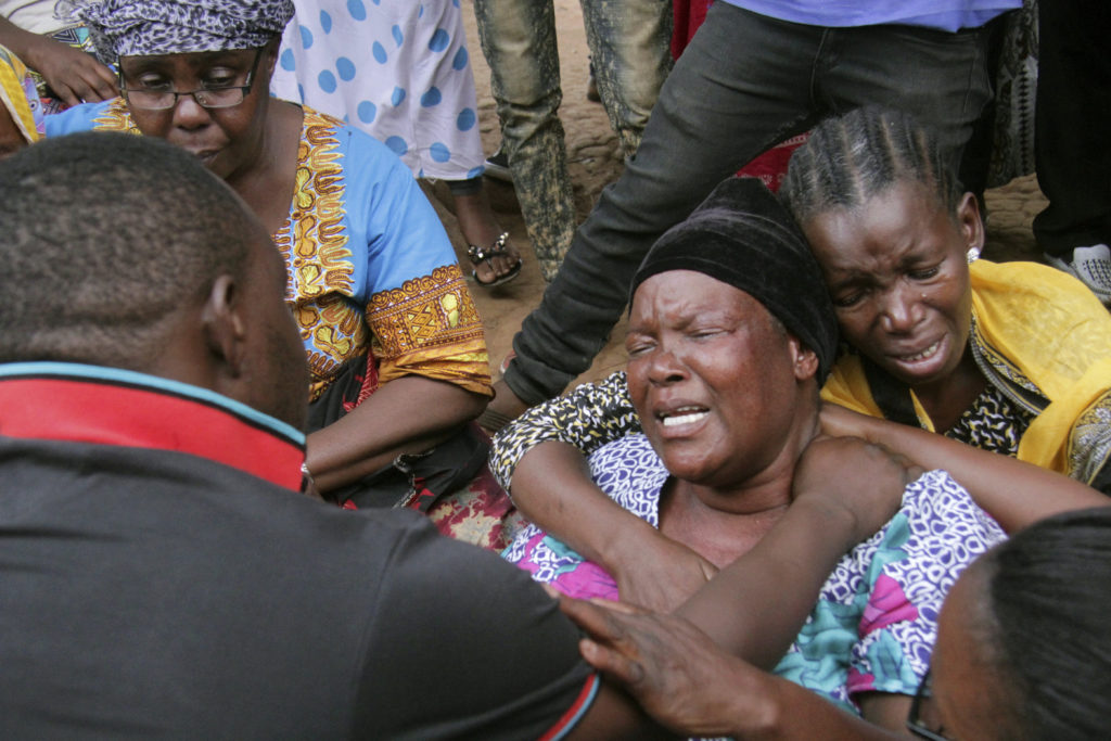 Τανζανία: Στους 69 οι νεκροί από την έκρηξη βυτιοφόρου, η χώρα σε τριήμερο πένθος (Photos)