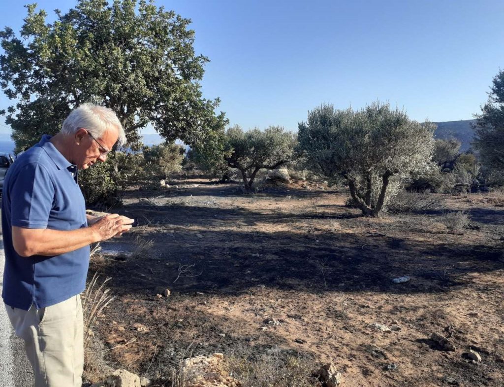 Αποστόλου: Στην Ελαφόνησο κάηκαν 5.000 στρέμματα αγροτοδασικών εκτάσεων